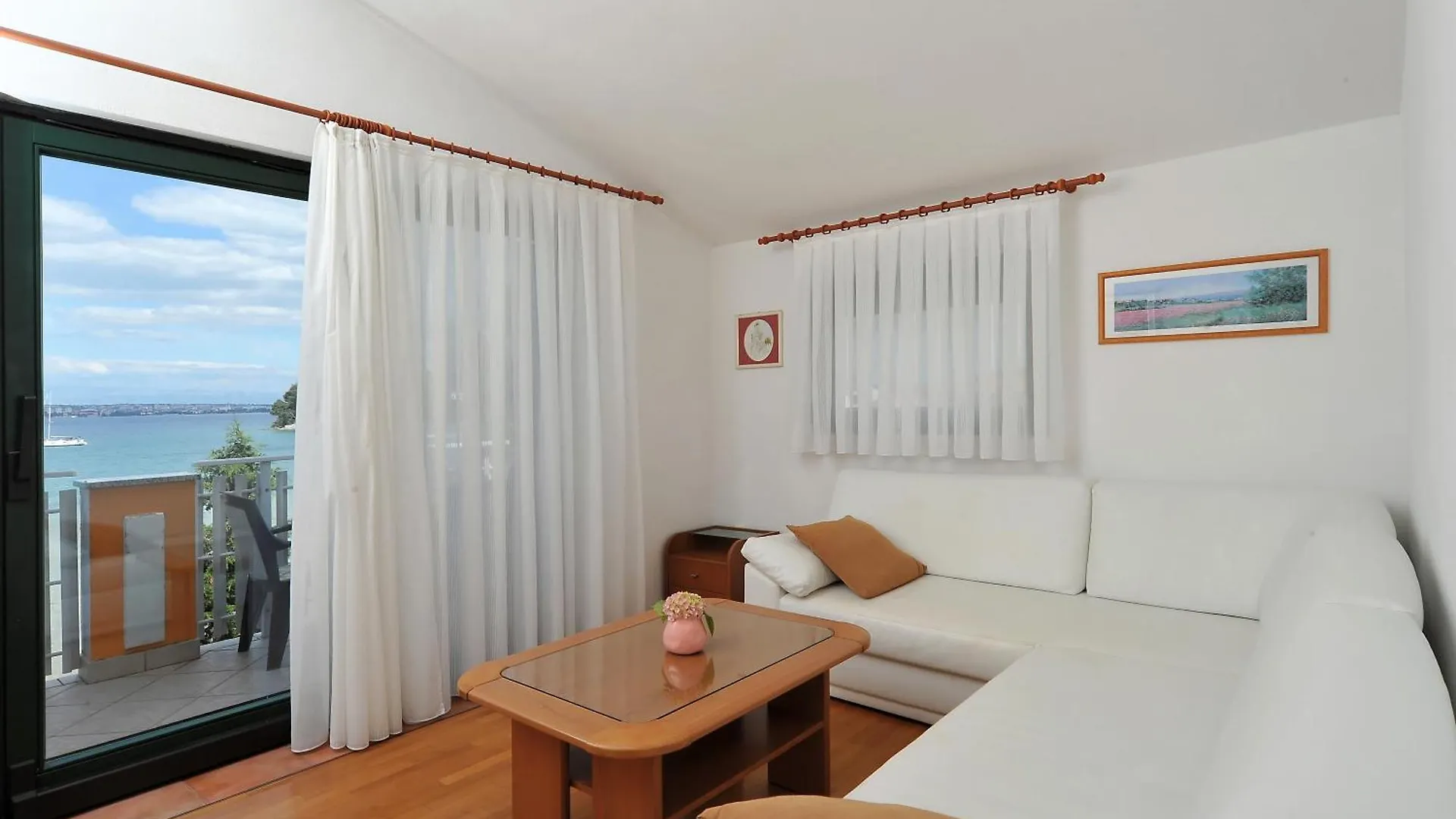 Apartments Villa Eden Preko Croatia