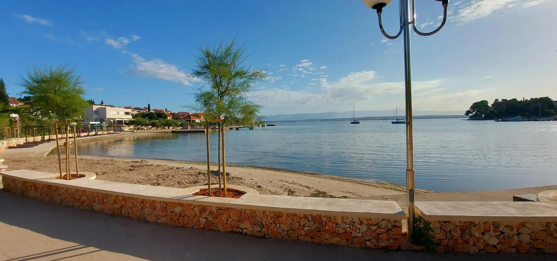 Apartments Villa Eden Preko